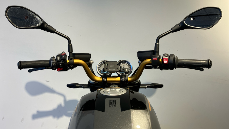 BMW R12 (24MY)